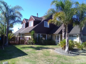 Royal Palms Papamoa Bed & Breakfast